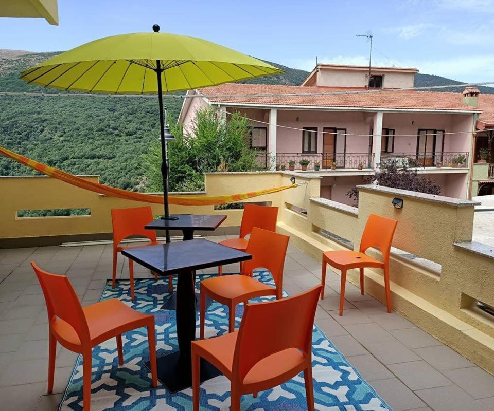 Sa Stiddiosa Guesthouse Gadoni Eksteriør bilde
