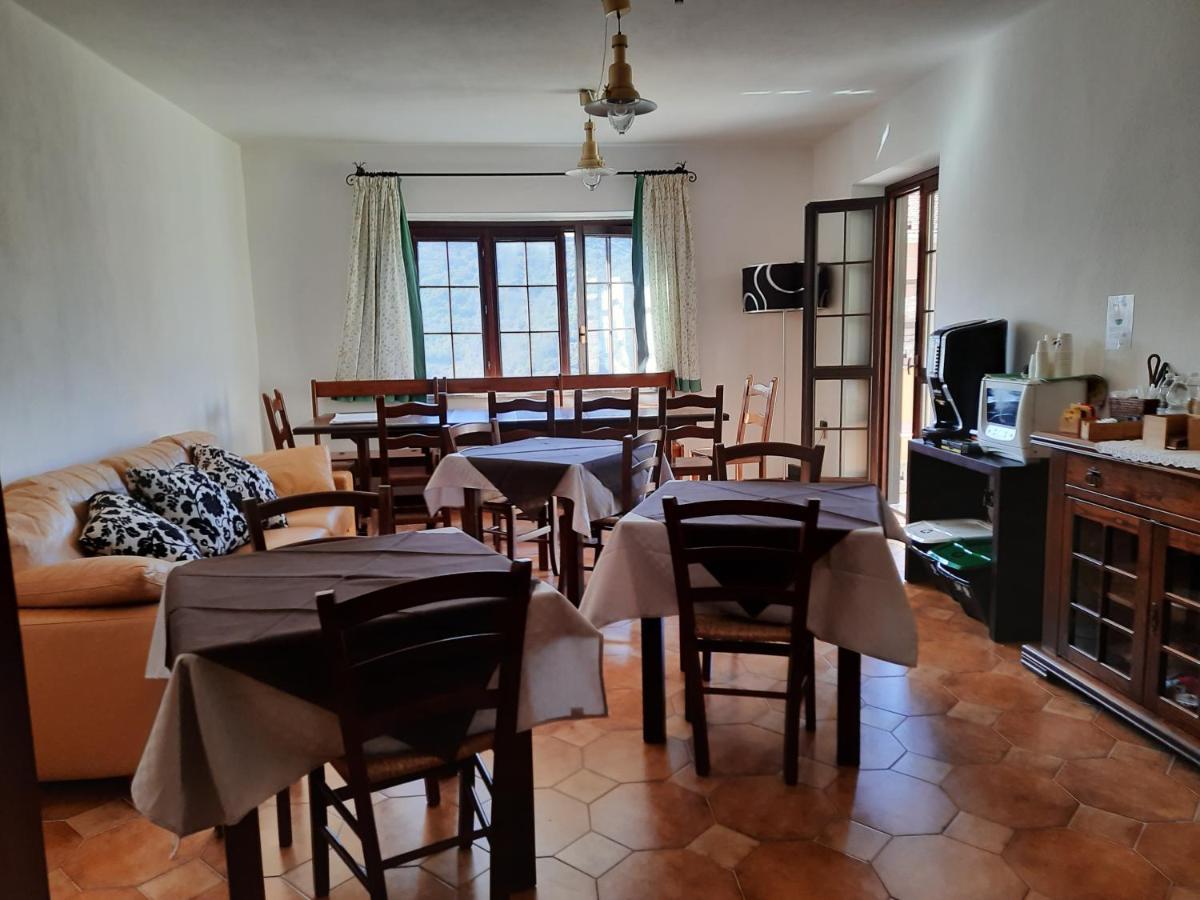 Sa Stiddiosa Guesthouse Gadoni Eksteriør bilde