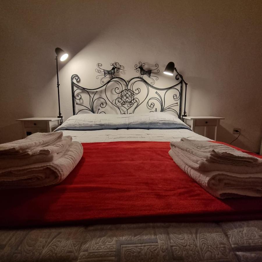 Sa Stiddiosa Guesthouse Gadoni Eksteriør bilde