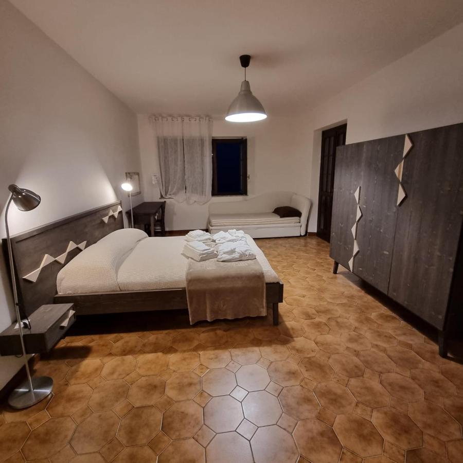 Sa Stiddiosa Guesthouse Gadoni Eksteriør bilde