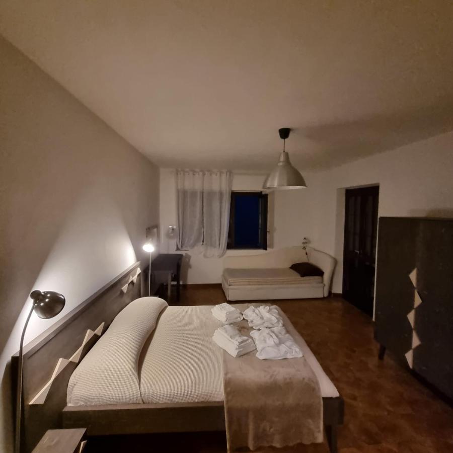 Sa Stiddiosa Guesthouse Gadoni Eksteriør bilde