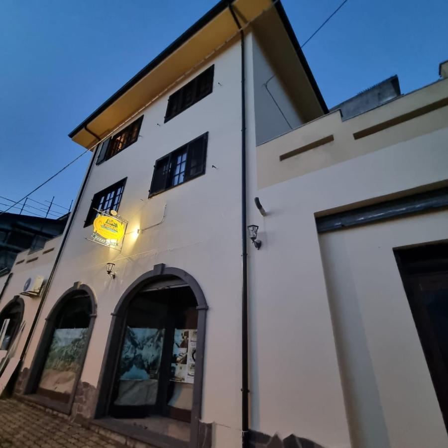 Sa Stiddiosa Guesthouse Gadoni Eksteriør bilde